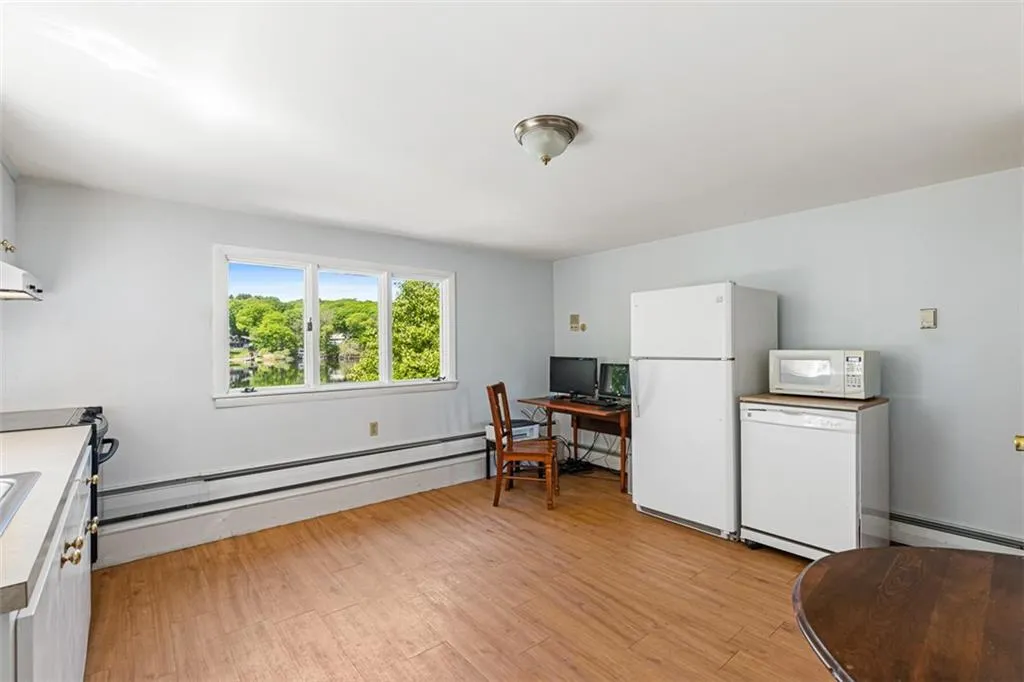 28 Lakeside Drive Narragansett RI 02882