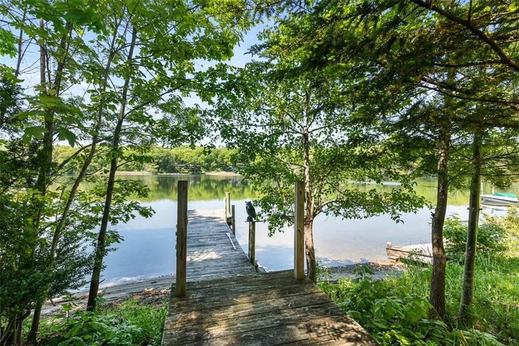 28 Lakeside Drive Narragansett RI 02882