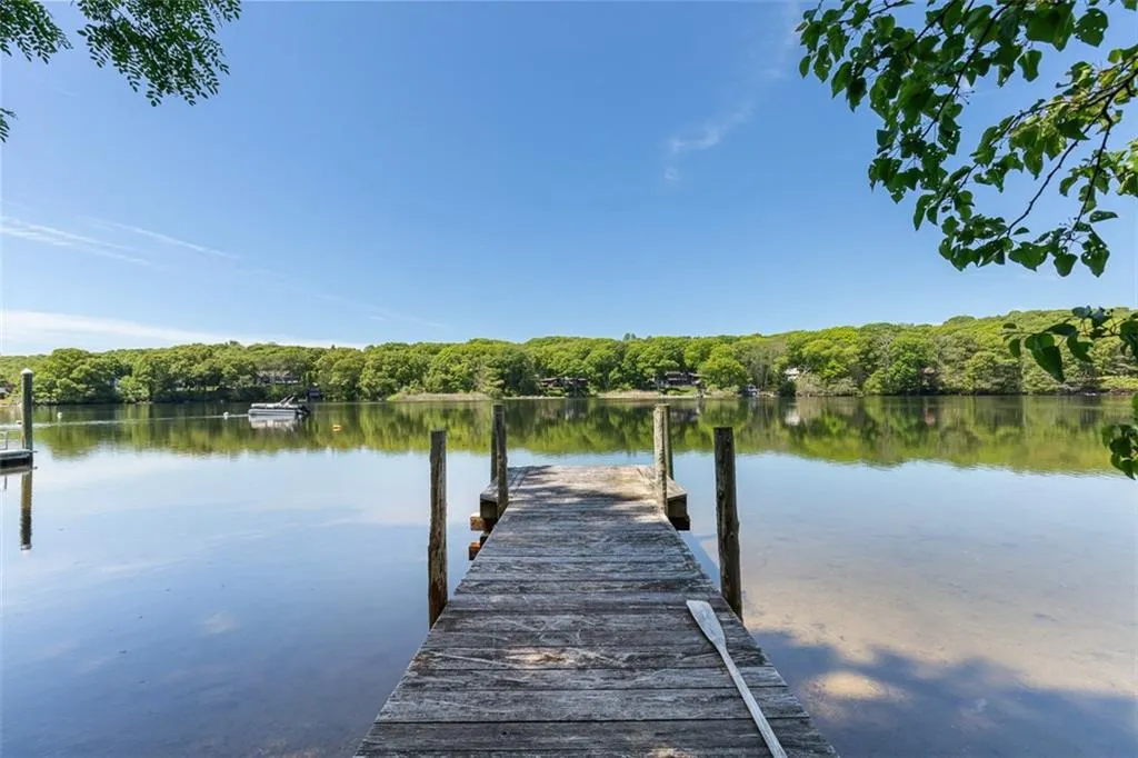 28 Lakeside Drive Narragansett RI 02882