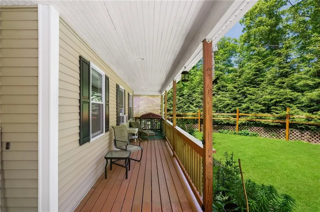 193 Lake Washington Drive Glocester RI 02814