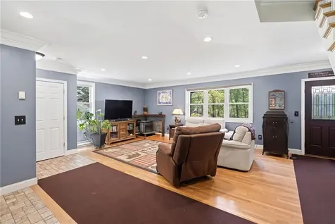 193 Lake Washington Drive Glocester RI 02814