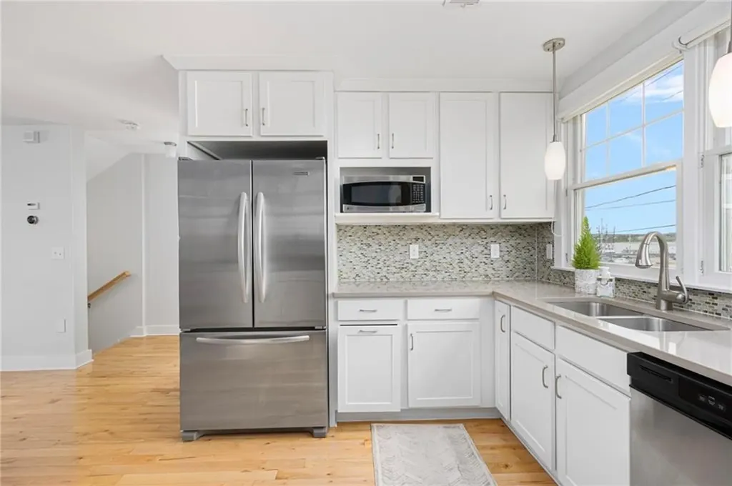 236 D Sand Hill Cove Road Narragansett RI 02882