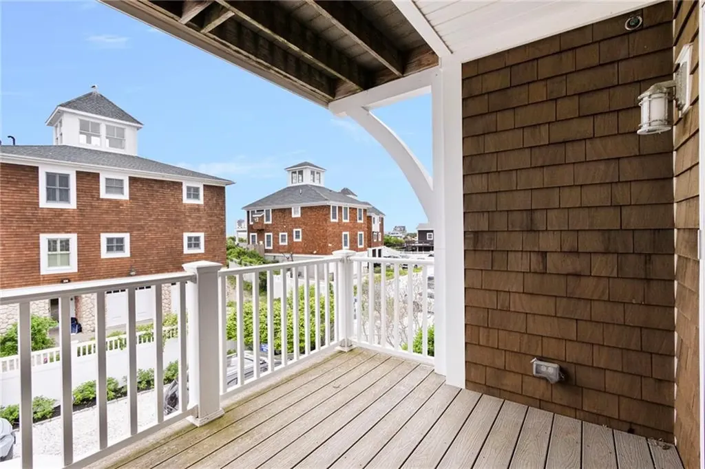 236 D Sand Hill Cove Road Narragansett RI 02882
