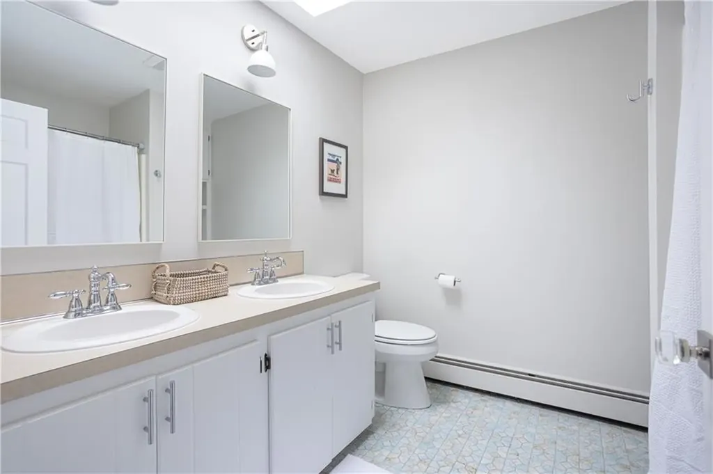 30 Standish Road Jamestown RI 02835