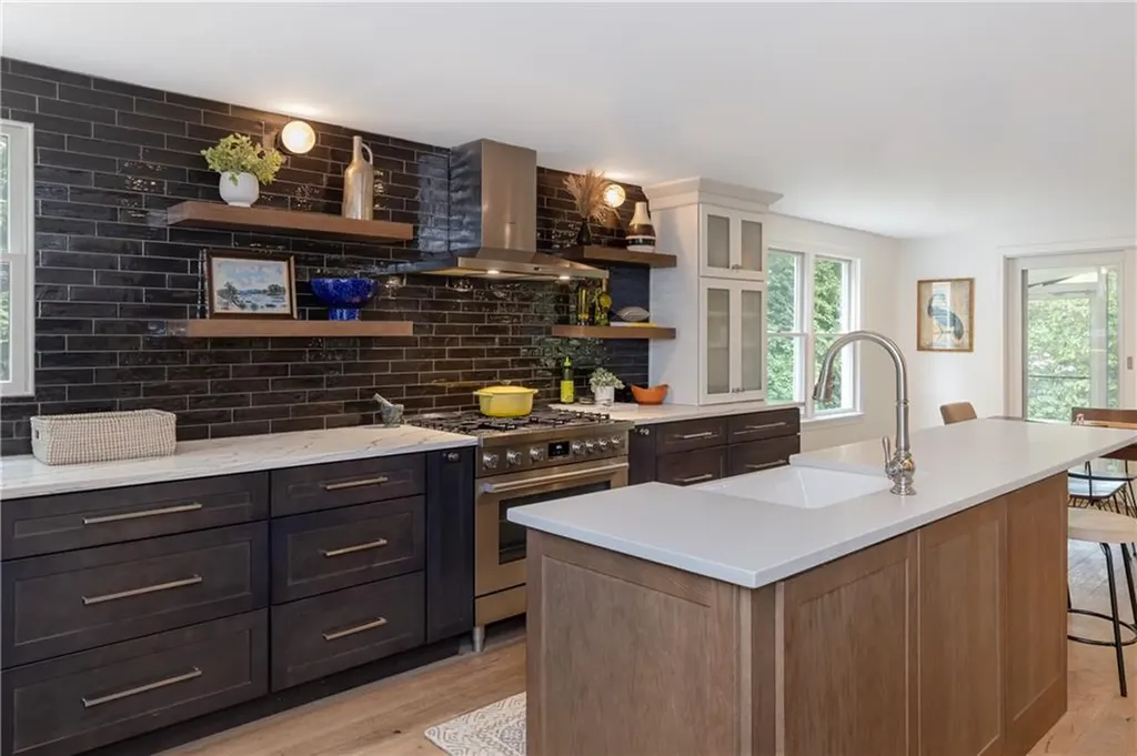 30 Standish Road Jamestown RI 02835