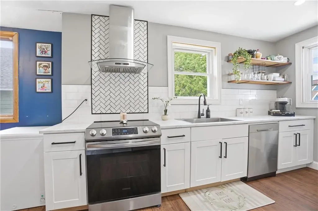 23 Sheffield Avenue North Providence RI 02911