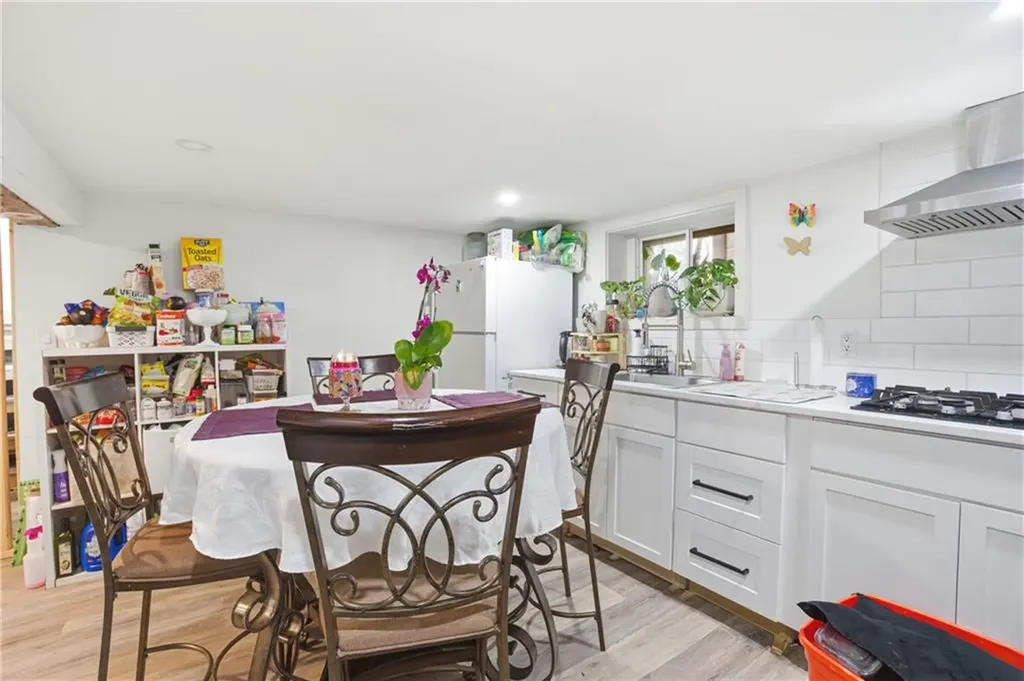 23 Sheffield Avenue North Providence RI 02911