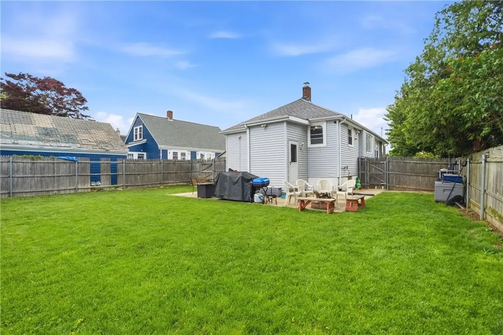 23 Sheffield Avenue North Providence RI 02911