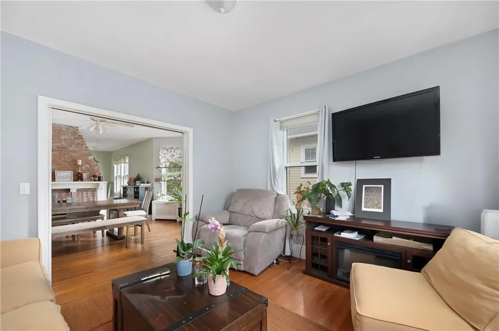 341 343 Lloyd Avenue Providence RI 02906