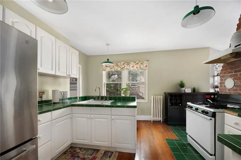 341 343 Lloyd Avenue Providence RI 02906