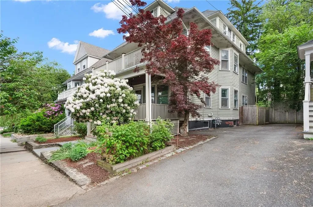 341 343 Lloyd Avenue Providence RI 02906