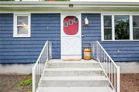 27 Alan Avenue Portsmouth RI 02871
