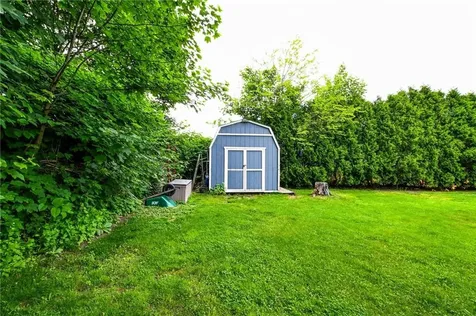 27 Alan Avenue Portsmouth RI 02871