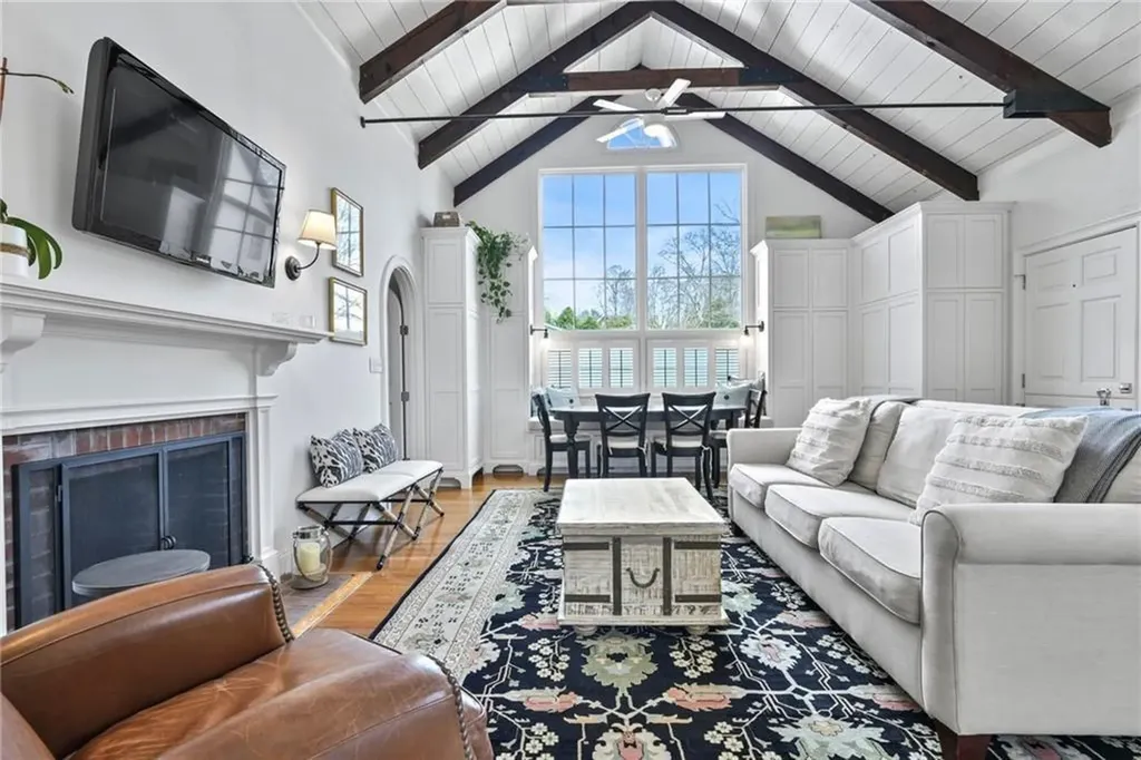 397 Gibbs Avenue Newport RI 02840