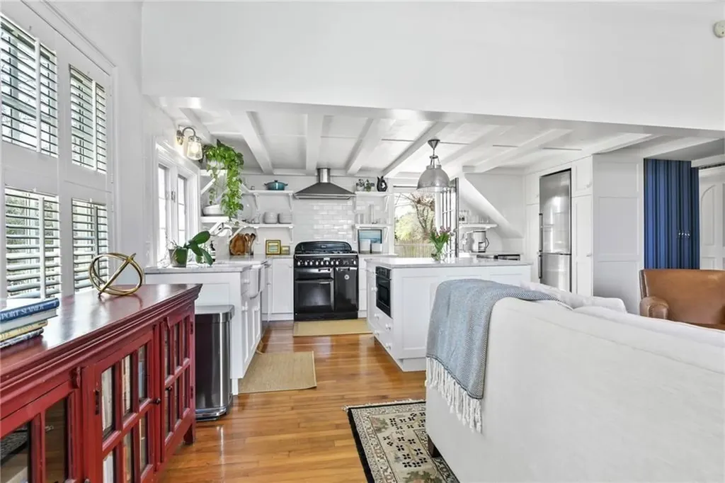 397 Gibbs Avenue Newport RI 02840