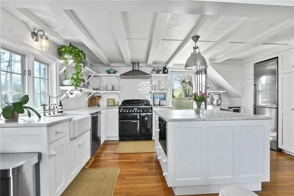397 Gibbs Avenue Newport RI 02840