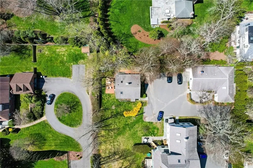 397 Gibbs Avenue Newport RI 02840