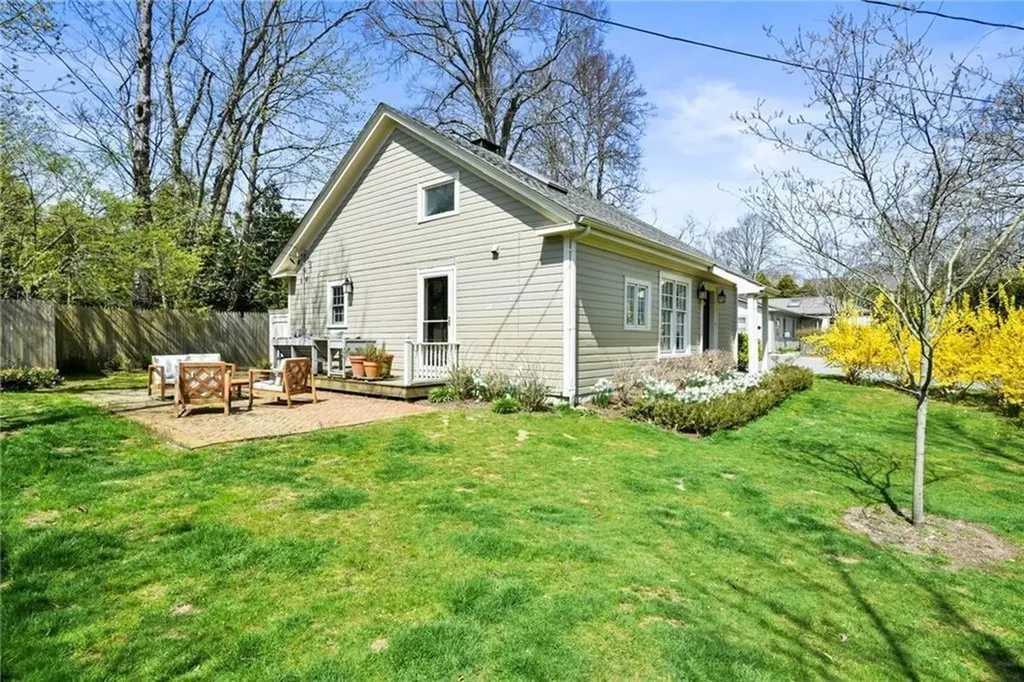 397 Gibbs Avenue Newport RI 02840