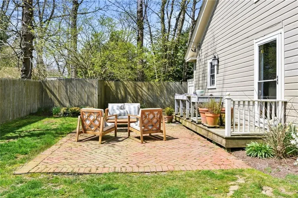 397 Gibbs Avenue Newport RI 02840