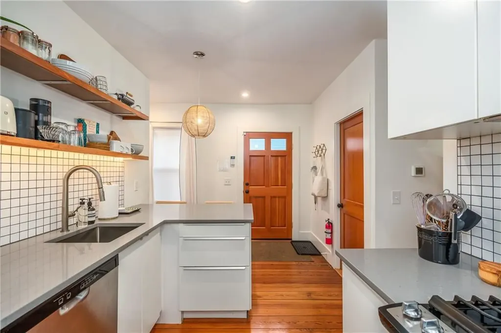 35 Wood Street Providence RI 02909