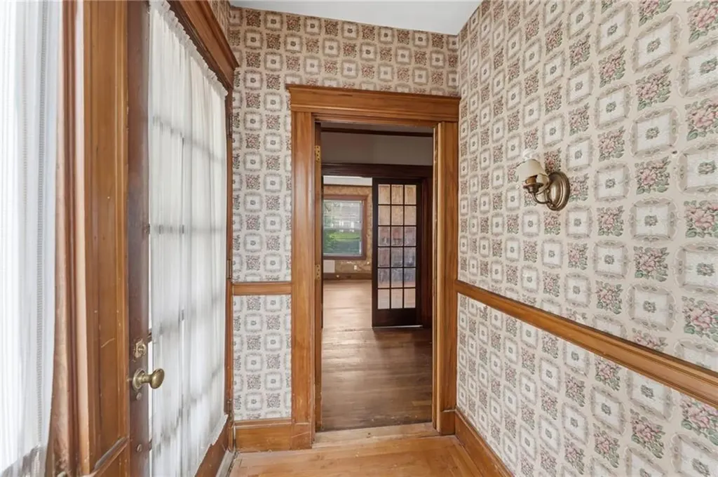 220 Lenox Avenue Providence RI 02907