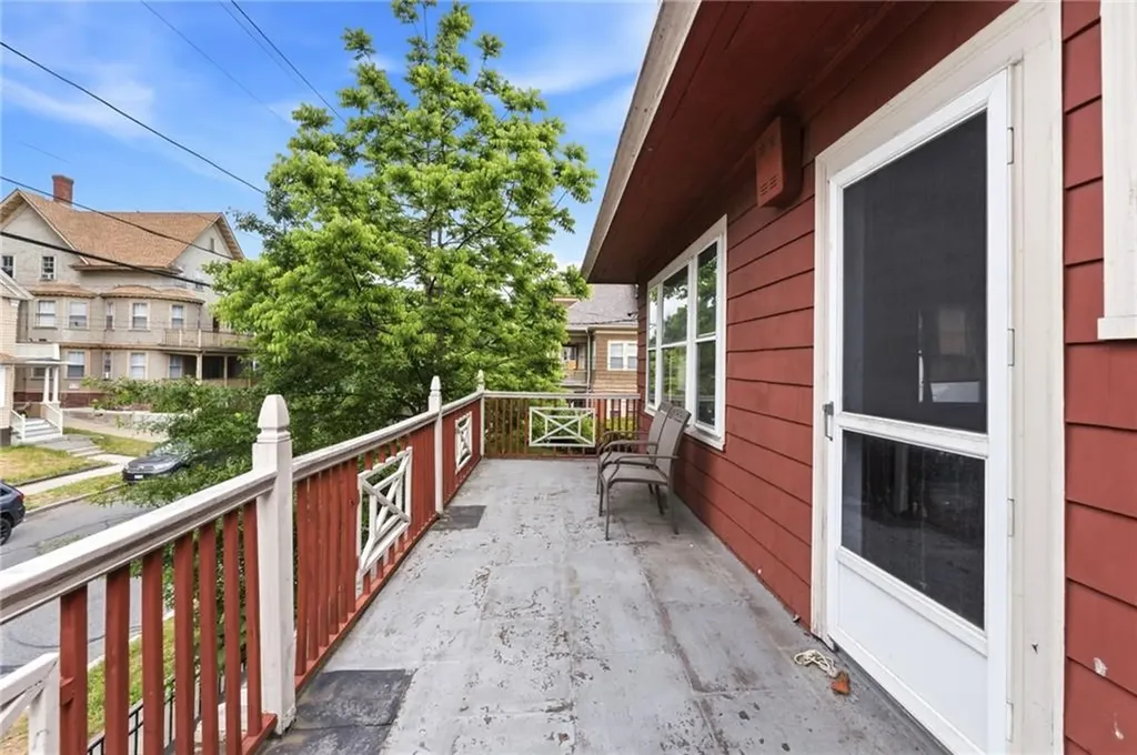 220 Lenox Avenue Providence RI 02907
