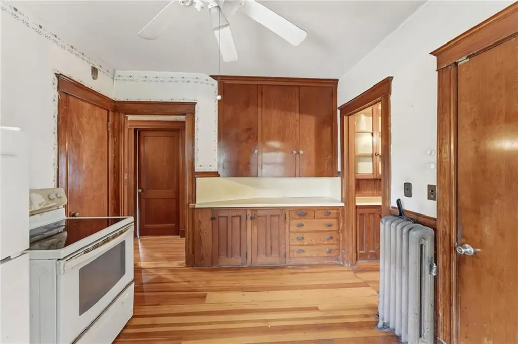 220 Lenox Avenue Providence RI 02907