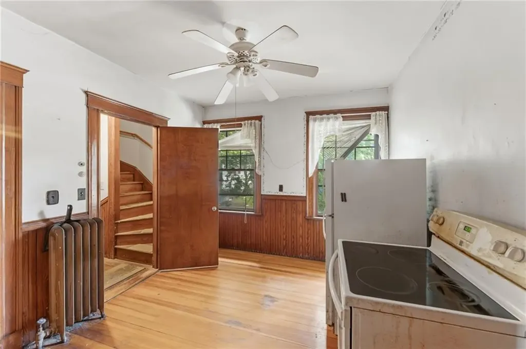 220 Lenox Avenue Providence RI 02907