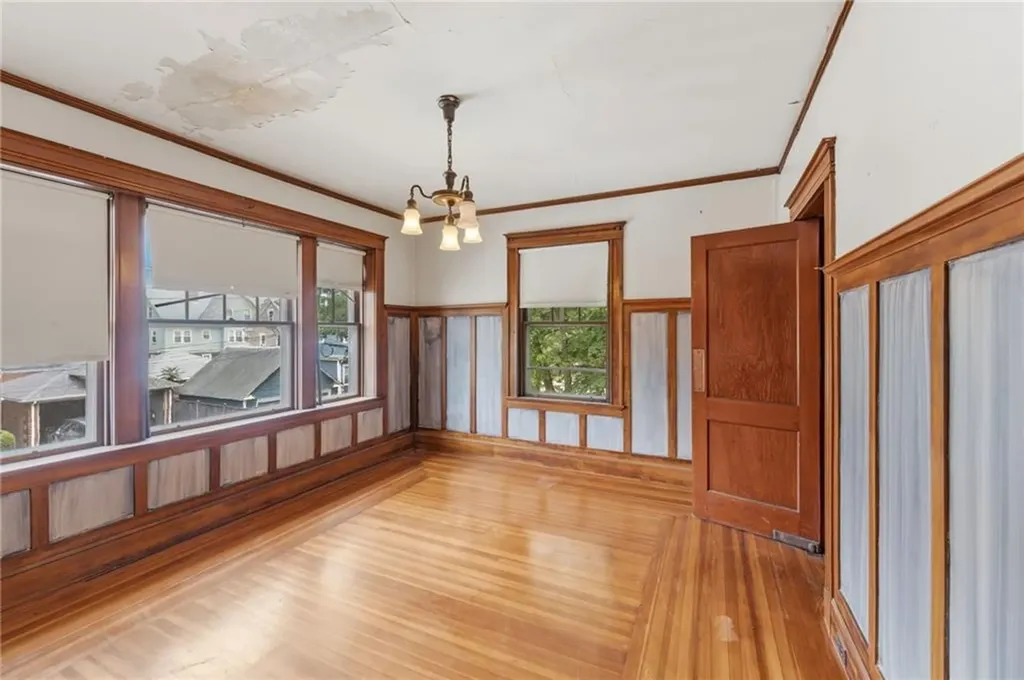 220 Lenox Avenue Providence RI 02907