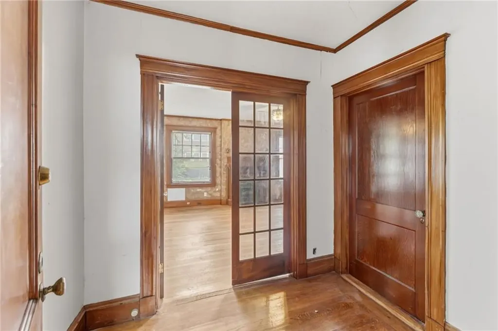 220 Lenox Avenue Providence RI 02907