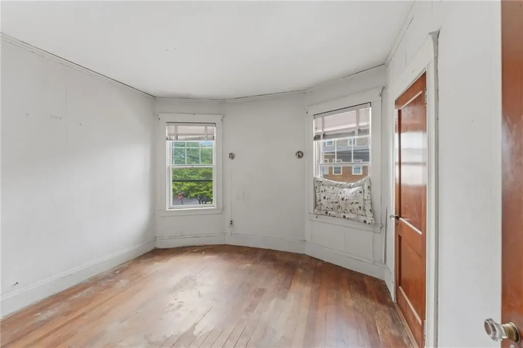 220 Lenox Avenue Providence RI 02907