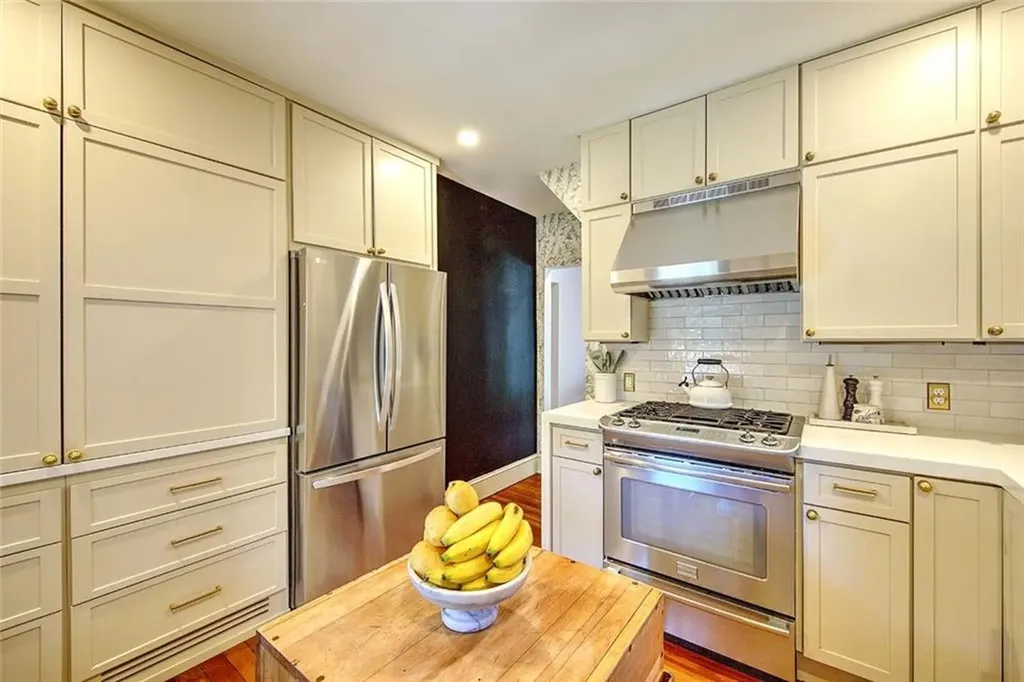 139 Sheffield Avenue Pawtucket RI 02860