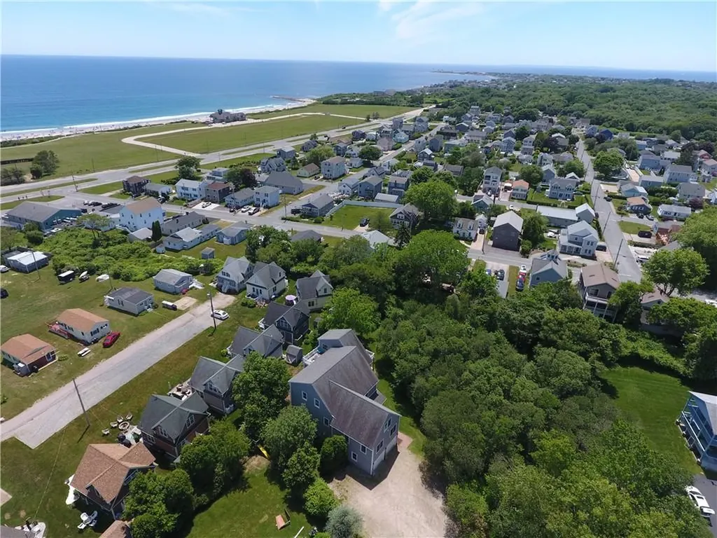 51 Glendale Road Narragansett RI 02882