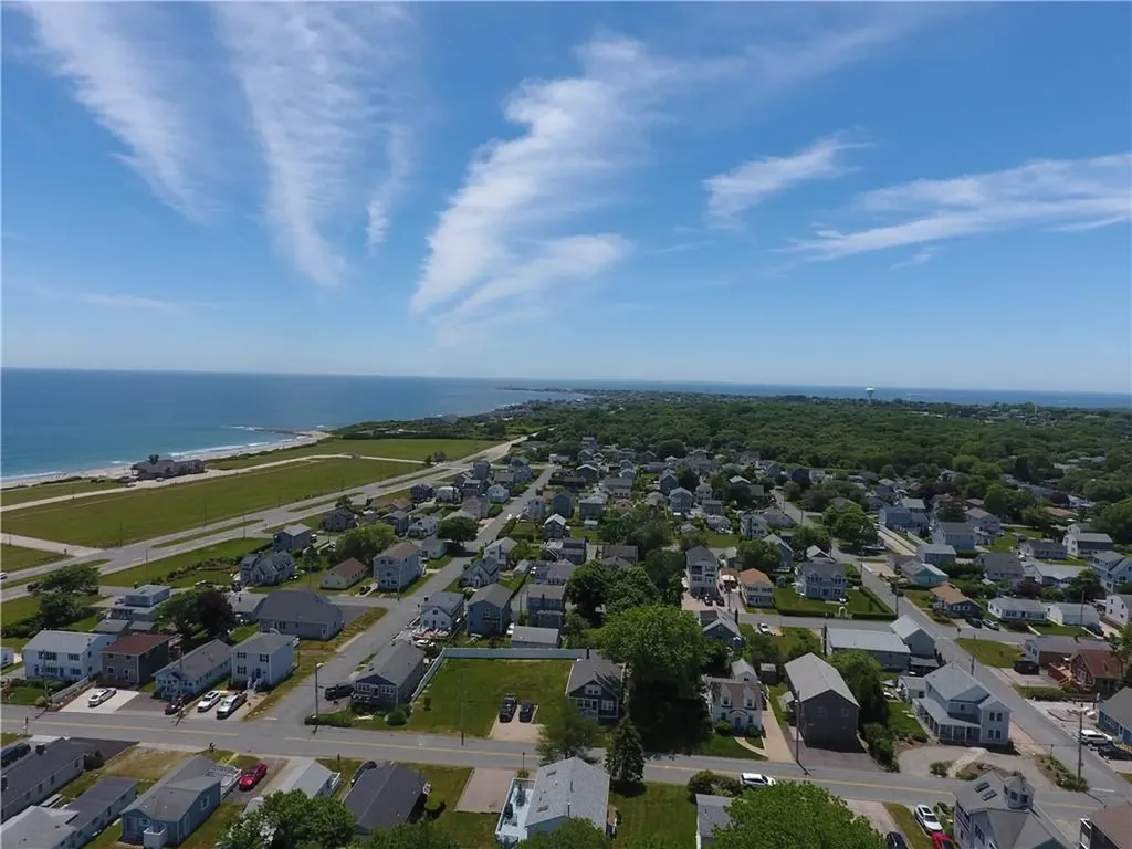 51 Glendale Road Narragansett RI 02882