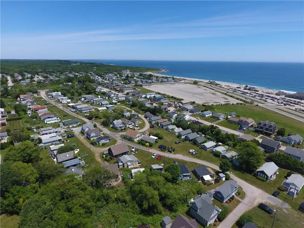 51 Glendale Road Narragansett RI 02882