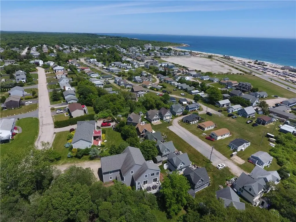 51 Glendale Road Narragansett RI 02882
