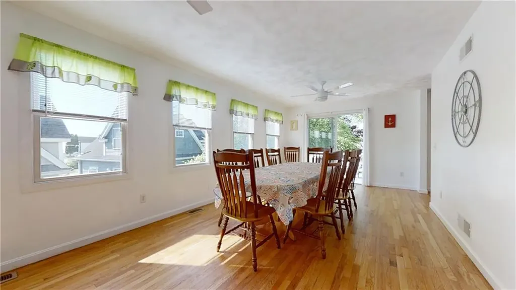 51 Glendale Road Narragansett RI 02882