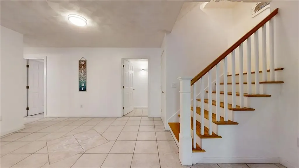 51 Glendale Road Narragansett RI 02882