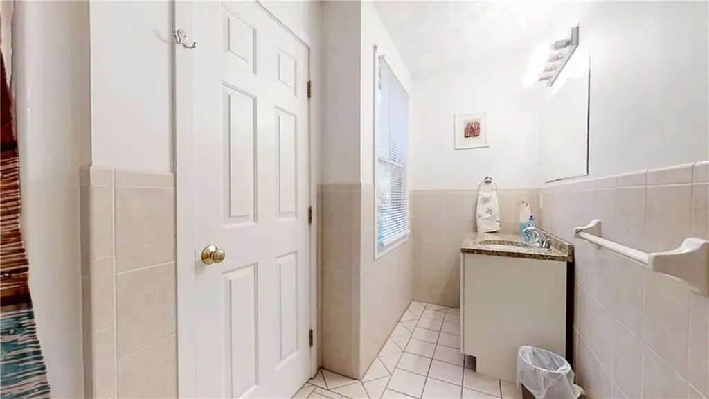 51 Glendale Road Narragansett RI 02882