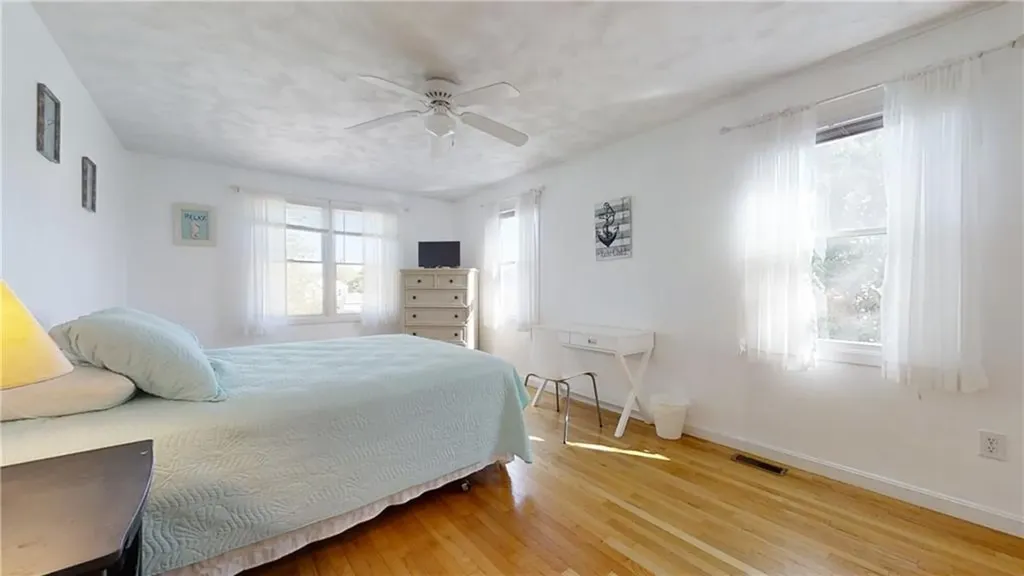 51 Glendale Road Narragansett RI 02882