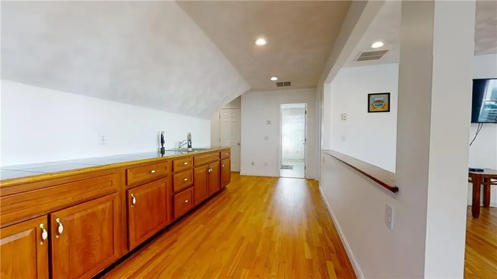 51 Glendale Road Narragansett RI 02882