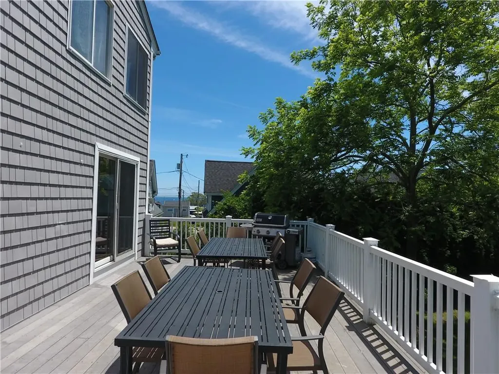 51 Glendale Road Narragansett RI 02882
