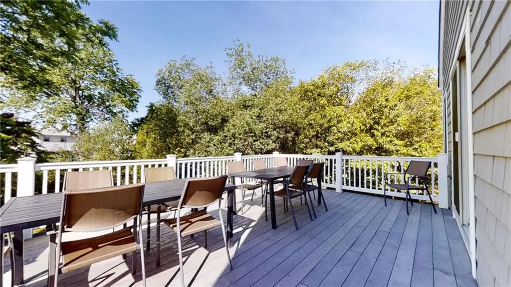 51 Glendale Road Narragansett RI 02882