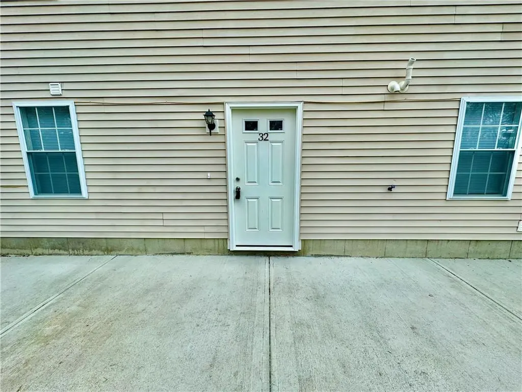32 Silva Street Cumberland RI 02864