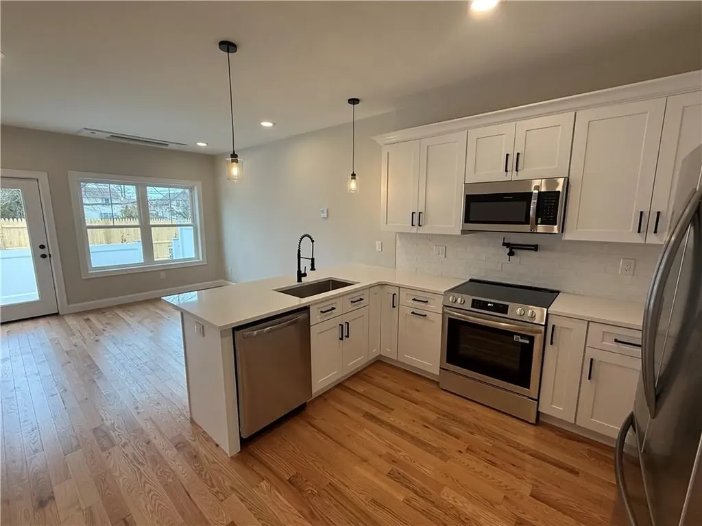 2907 Post Road Warwick RI 02886