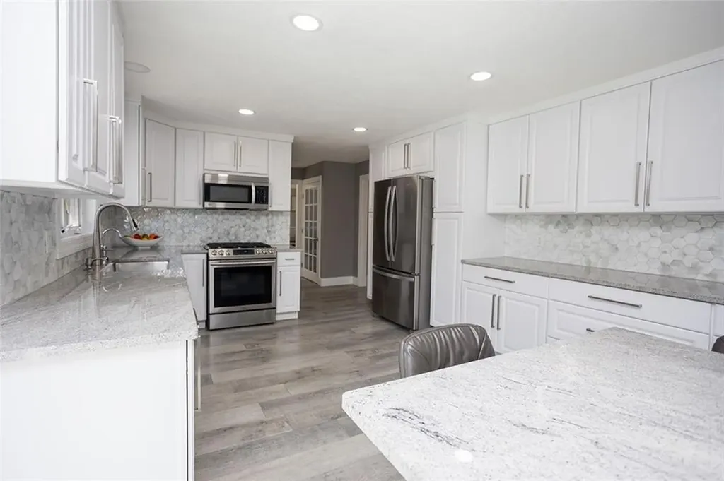 10 Arbor Way East Greenwich RI 02818