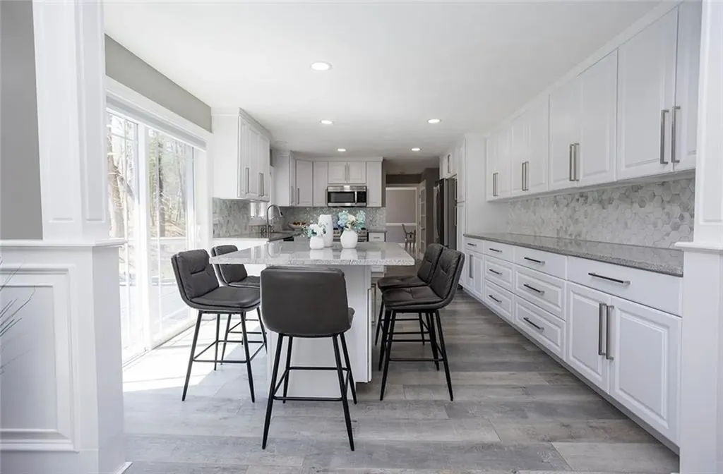 10 Arbor Way East Greenwich RI 02818
