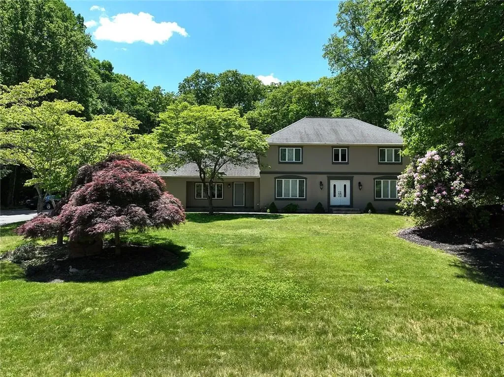 10 Arbor Way East Greenwich RI 02818