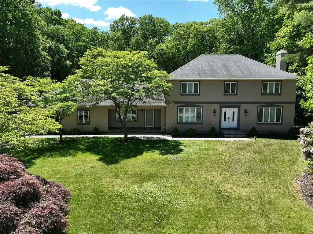 10 Arbor Way East Greenwich RI 02818