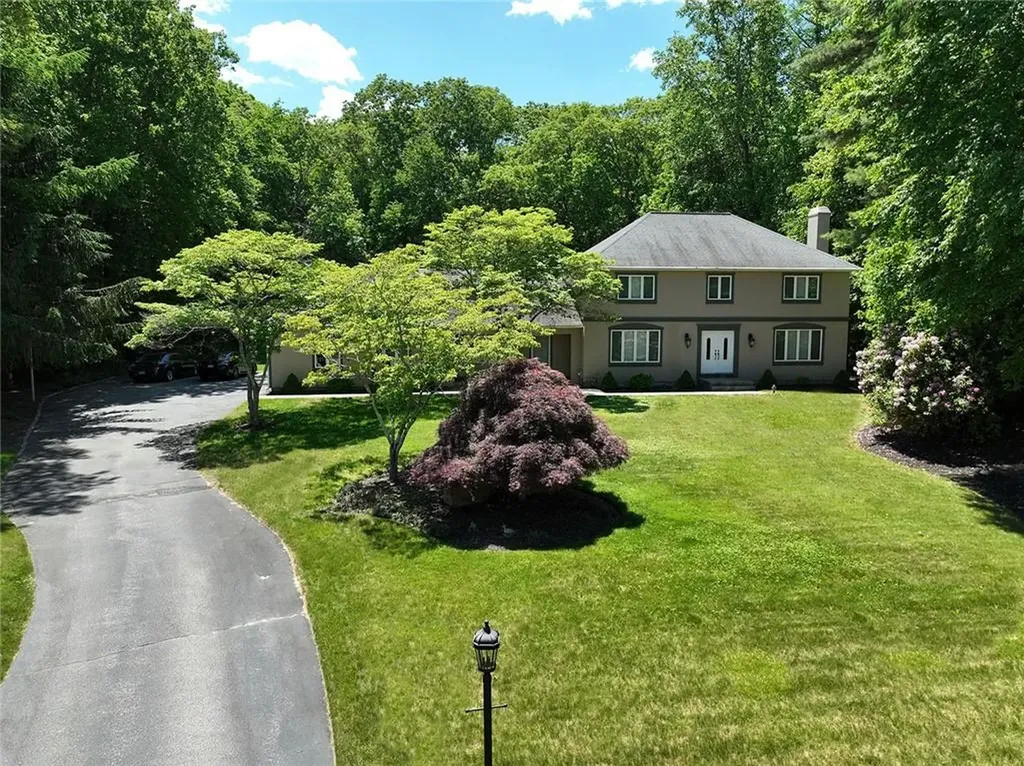 10 Arbor Way East Greenwich RI 02818